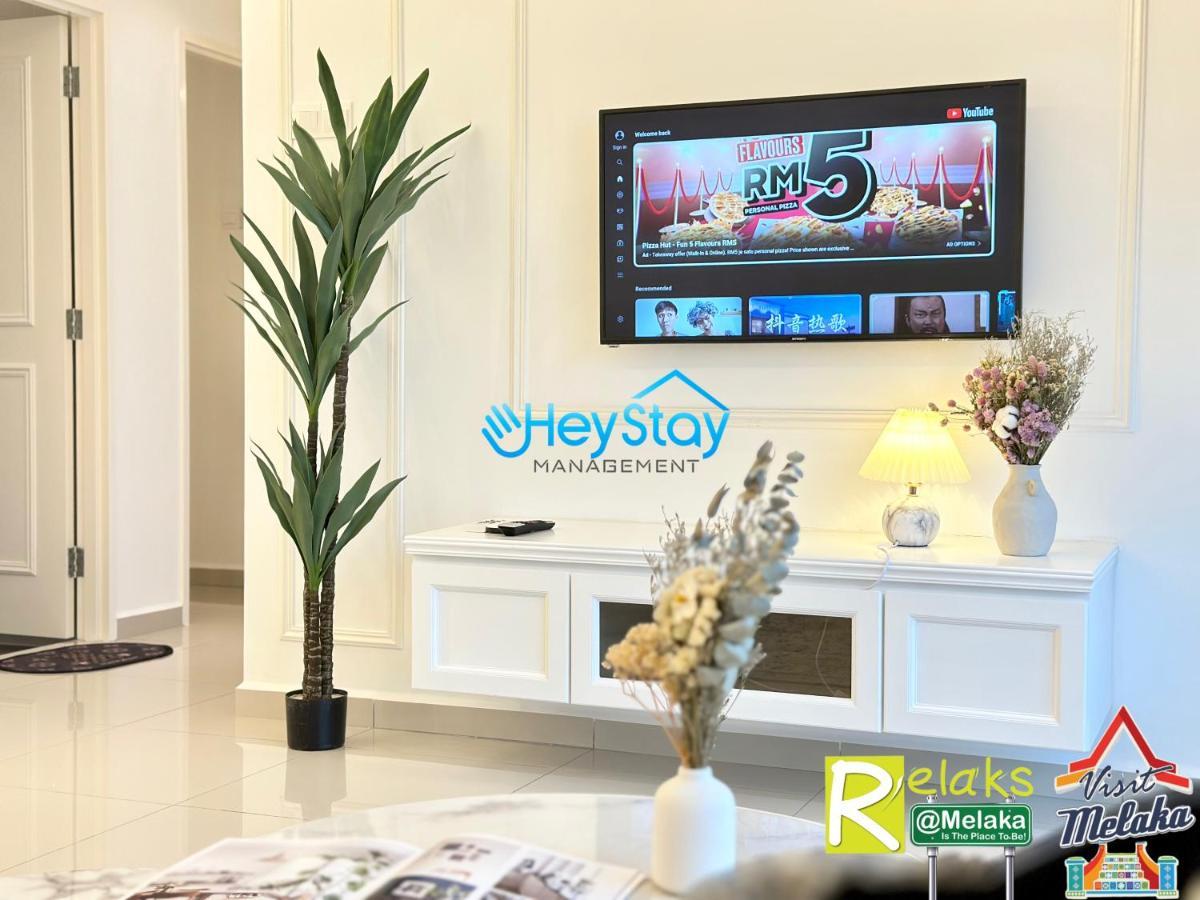 Novo 8 Residence Bachang By Heystay Management Kampong Tambak Exterior foto
